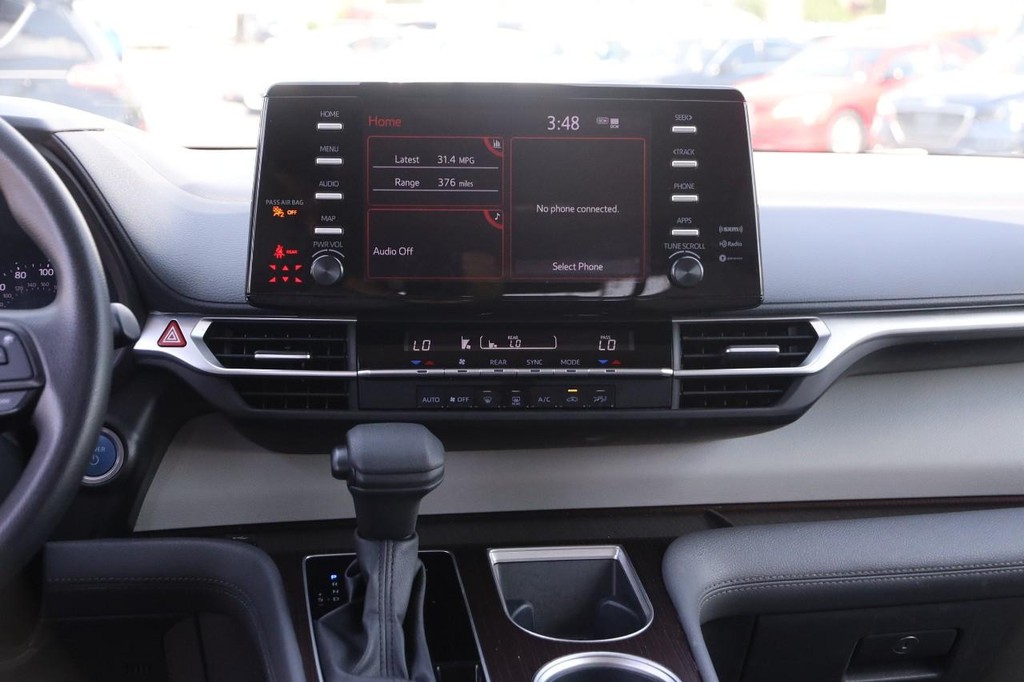 Toyota Sienna Vehicle Full-screen Gallery Image 24