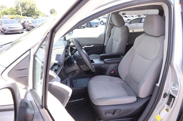 Toyota Sienna Vehicle Image 08