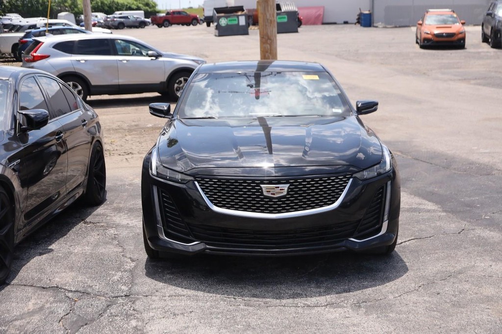Cadillac CT5 Vehicle Full-screen Gallery Image 03