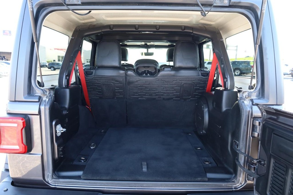 Jeep Wrangler Unlimited Vehicle Full-screen Gallery Image 7