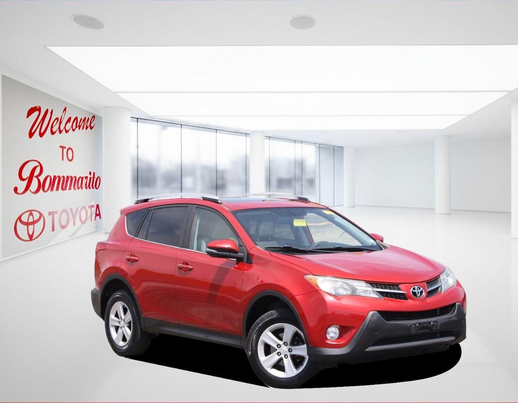 Toyota RAV4 Vehicle Full-screen Gallery Image 2