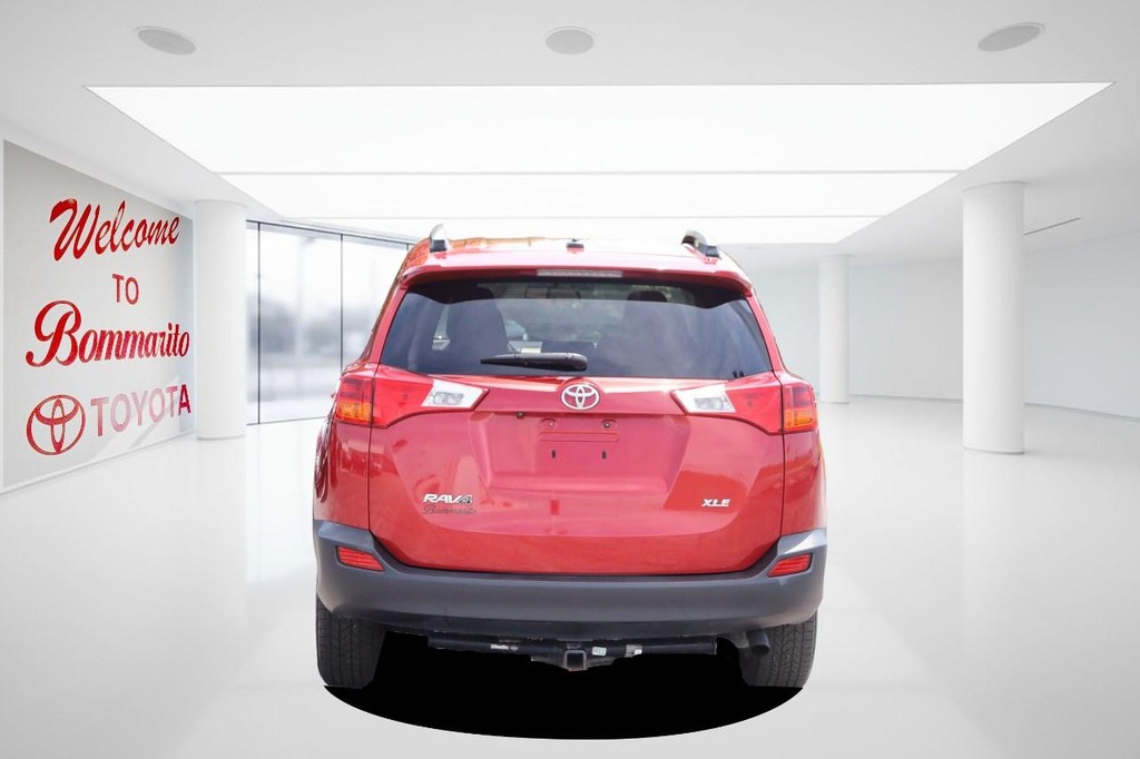 Toyota RAV4 Vehicle Full-screen Gallery Image 6