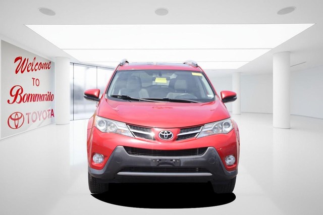 Toyota RAV4 Vehicle Image 04