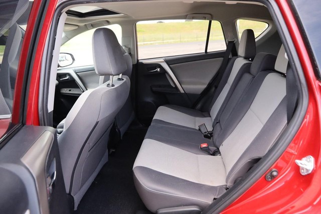 Toyota RAV4 Vehicle Image 10