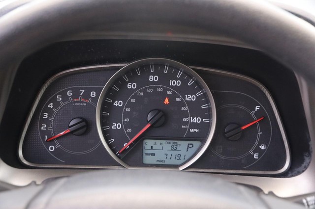 Toyota RAV4 Vehicle Image 14