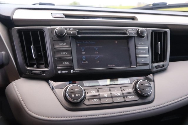 Toyota RAV4 Vehicle Image 15