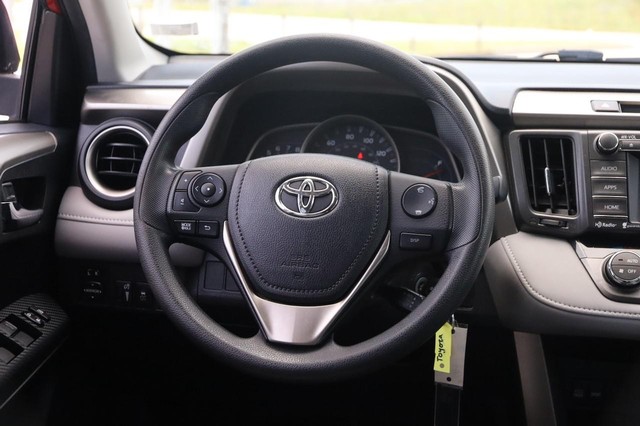 Toyota RAV4 Vehicle Image 22