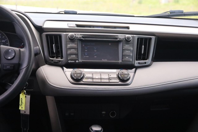 Toyota RAV4 Vehicle Image 23