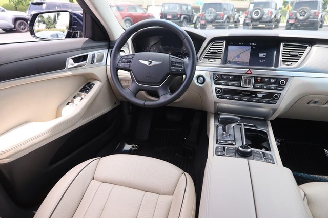Genesis G80 Vehicle Image 22