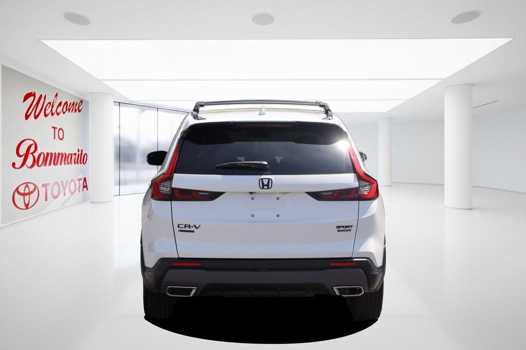 Honda CR-V Hybrid Vehicle Full-screen Gallery Image 6