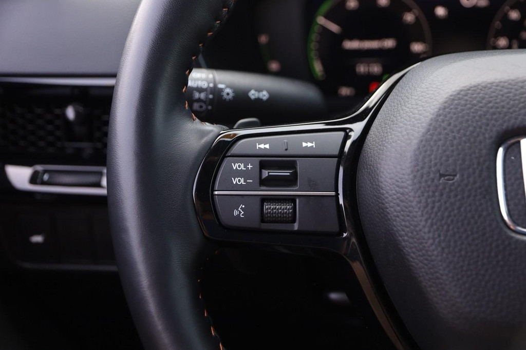 Honda CR-V Hybrid Vehicle Full-screen Gallery Image 13