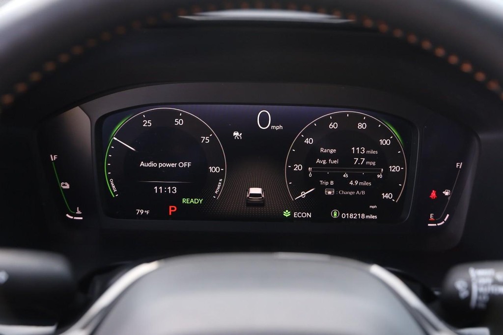Honda CR-V Hybrid Vehicle Full-screen Gallery Image 15