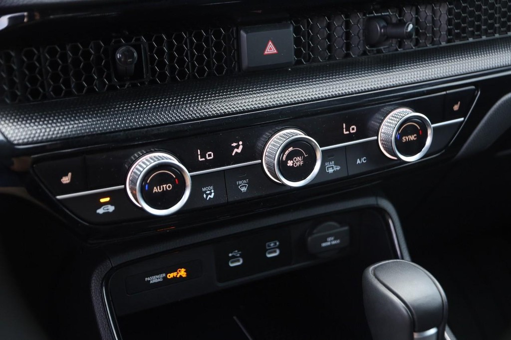 Honda CR-V Hybrid Vehicle Full-screen Gallery Image 19