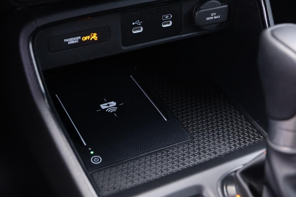 Honda CR-V Hybrid Vehicle Full-screen Gallery Image 20