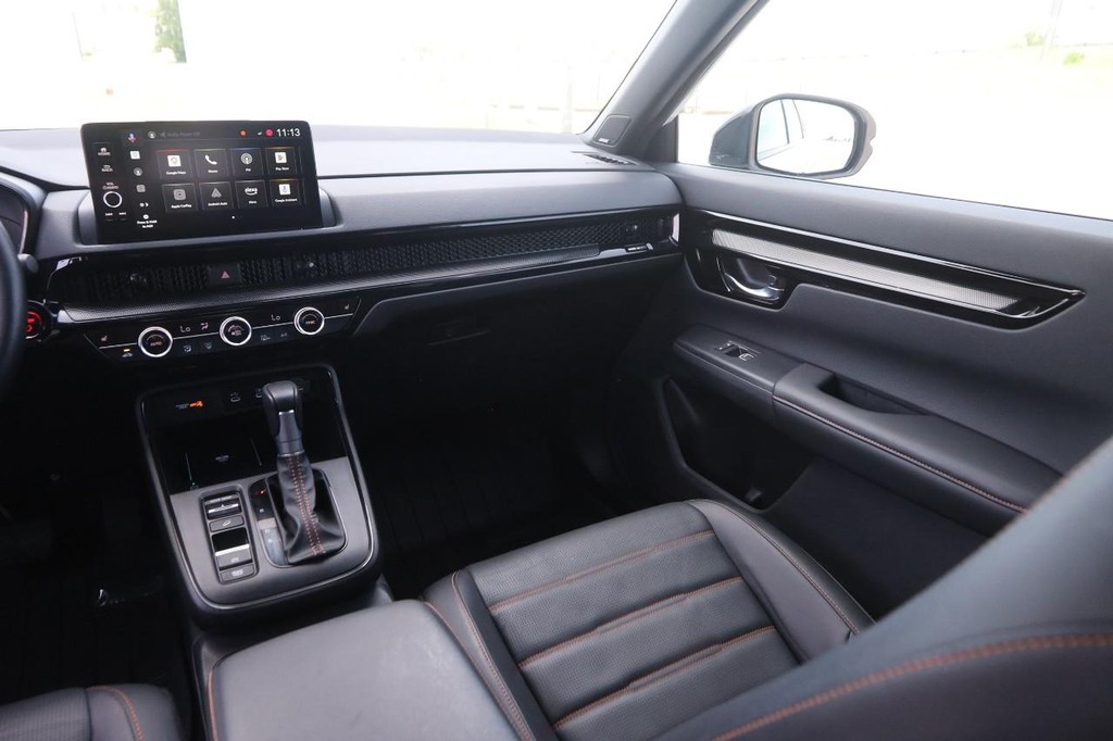 Honda CR-V Hybrid Vehicle Full-screen Gallery Image 27