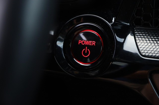 Honda CR-V Hybrid Vehicle Image 16