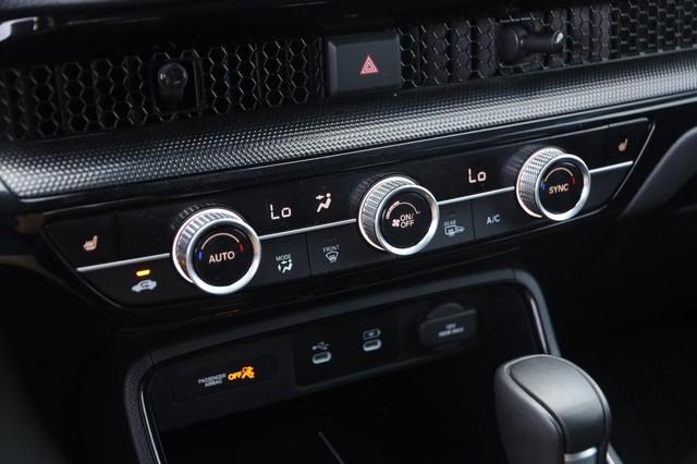 Honda CR-V Hybrid Vehicle Image 19