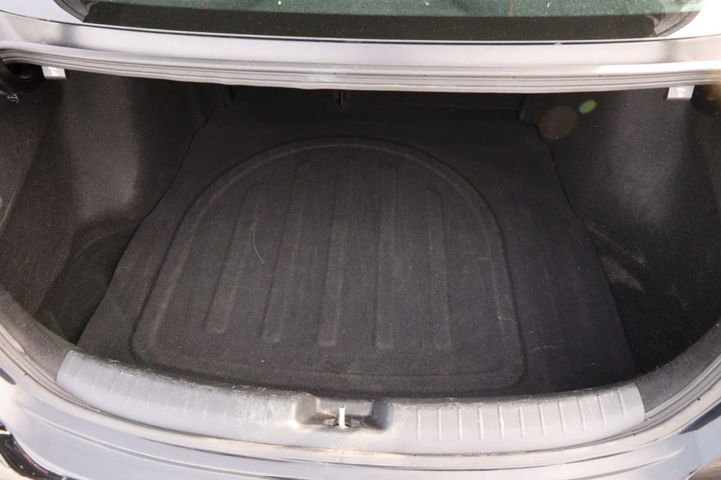 Kia Forte Vehicle Full-screen Gallery Image 7
