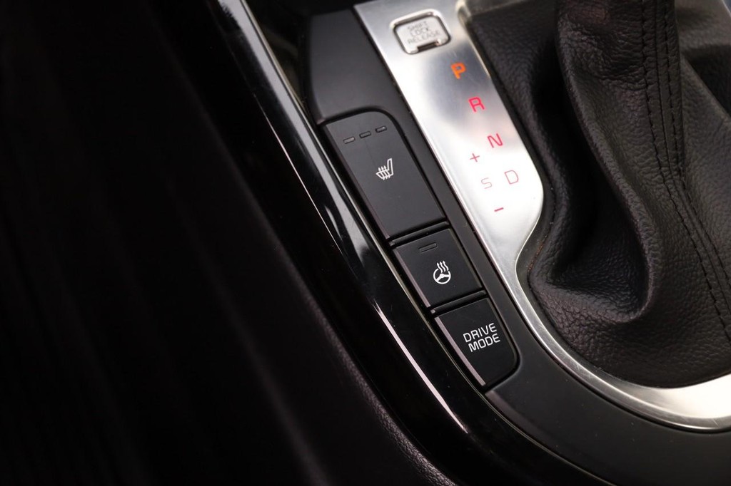 Kia Forte Vehicle Full-screen Gallery Image 20