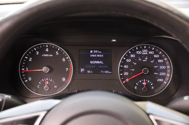 Kia Forte Vehicle Image 14