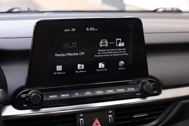 Kia Forte Vehicle Image 16