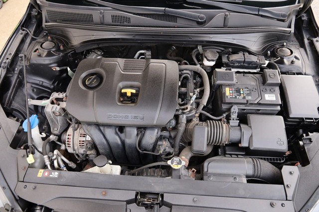Kia Forte Vehicle Image 28