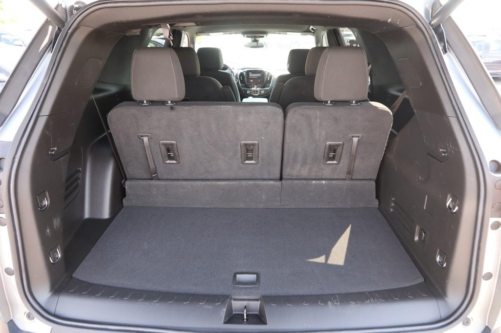 Chevrolet Traverse Vehicle Full-screen Gallery Image 7