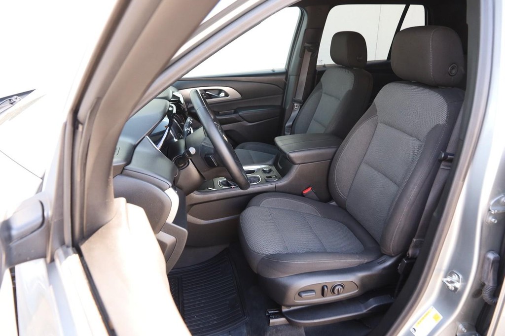 Chevrolet Traverse Vehicle Full-screen Gallery Image 9