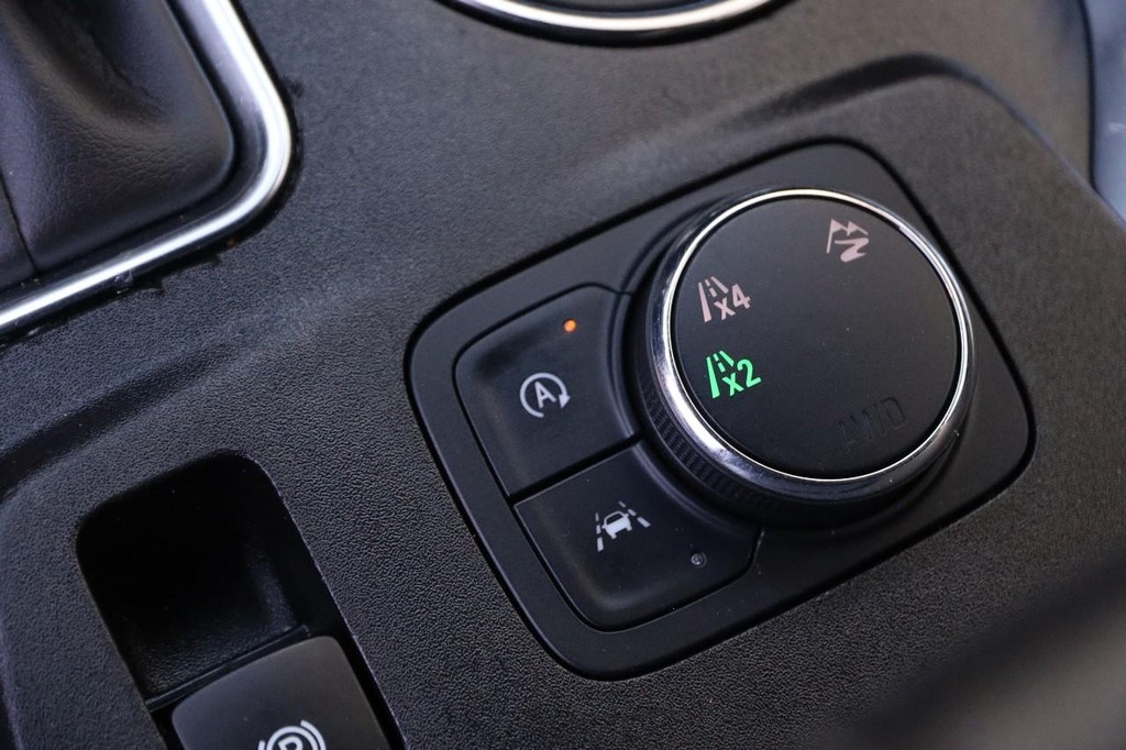 Chevrolet Traverse Vehicle Full-screen Gallery Image 21
