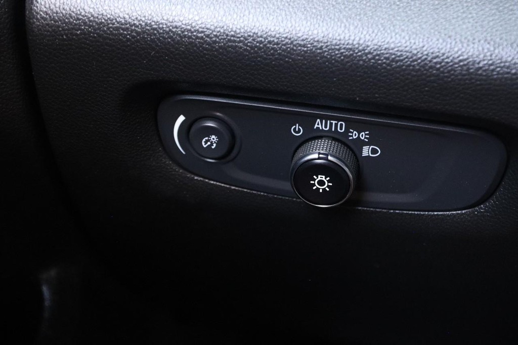 Chevrolet Traverse Vehicle Full-screen Gallery Image 22
