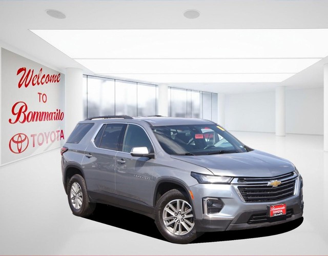 Chevrolet Traverse Vehicle Image 02