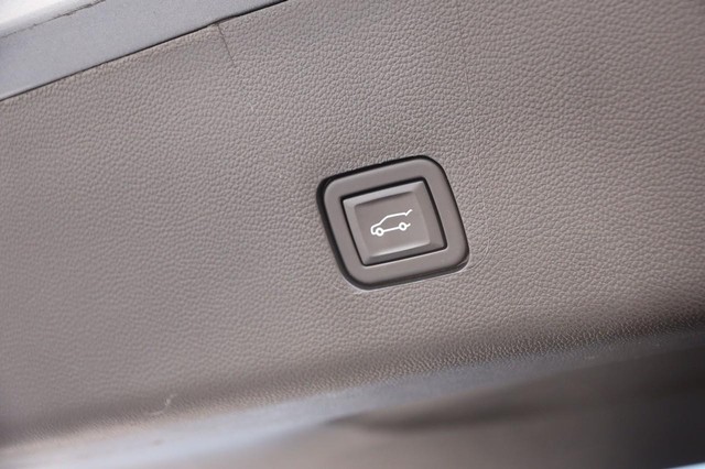 Chevrolet Traverse Vehicle Image 08