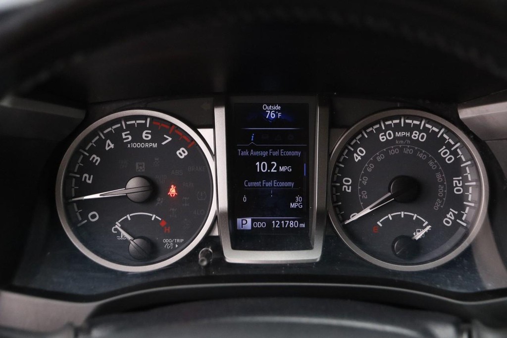 Toyota Tacoma 2WD Vehicle Full-screen Gallery Image 14