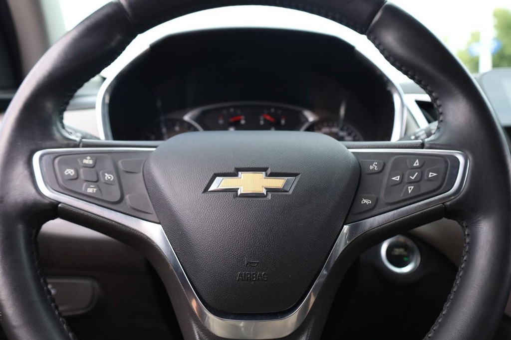 Chevrolet Equinox Vehicle Full-screen Gallery Image 11