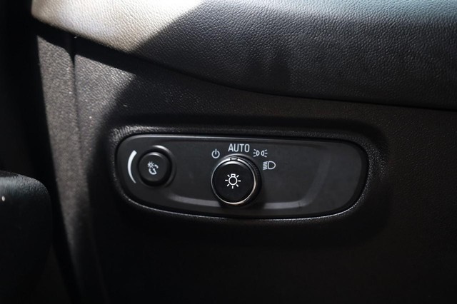 Chevrolet Equinox Vehicle Image 20