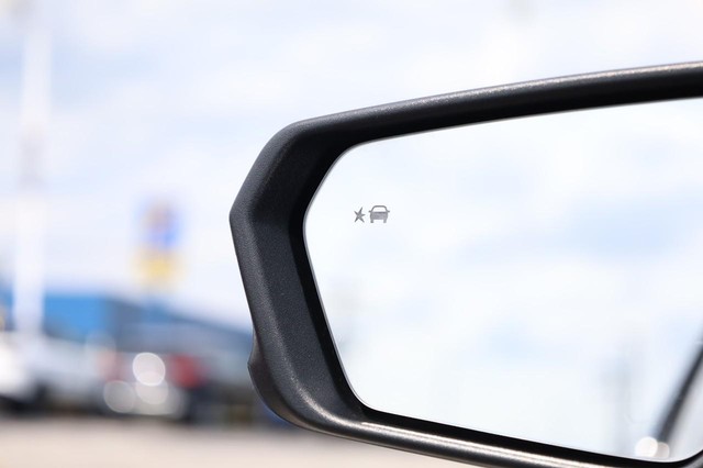 Chevrolet Equinox Vehicle Image 21