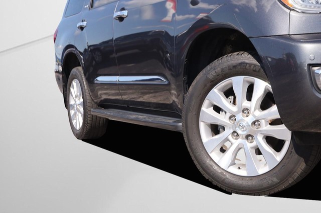 Toyota Sequoia Vehicle Image 03