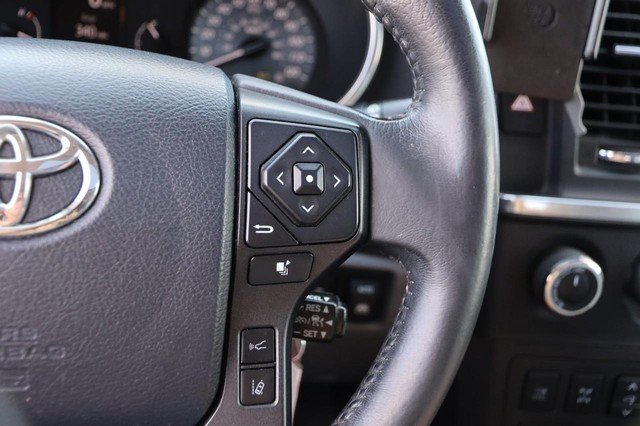 Toyota Sequoia Vehicle Image 15