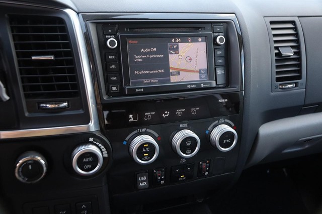 Toyota Sequoia Vehicle Image 19