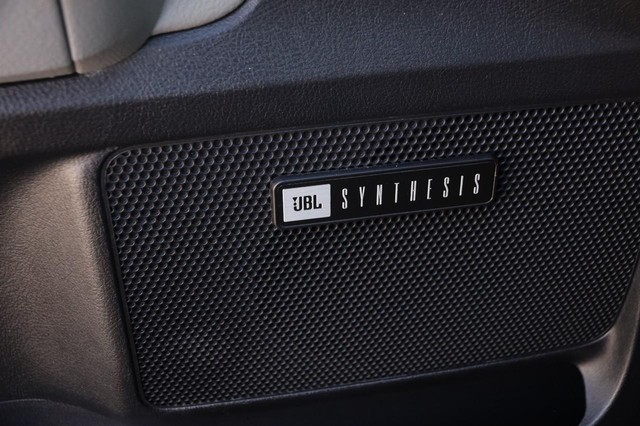 Toyota Sequoia Vehicle Image 24