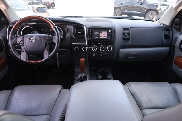 Toyota Sequoia Vehicle Image 25