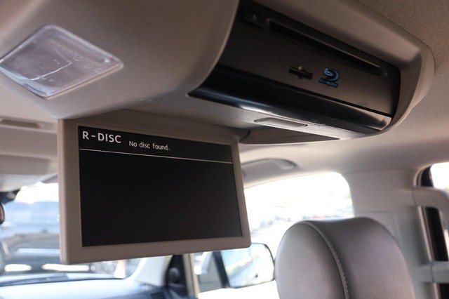 Toyota Sequoia Vehicle Image 30