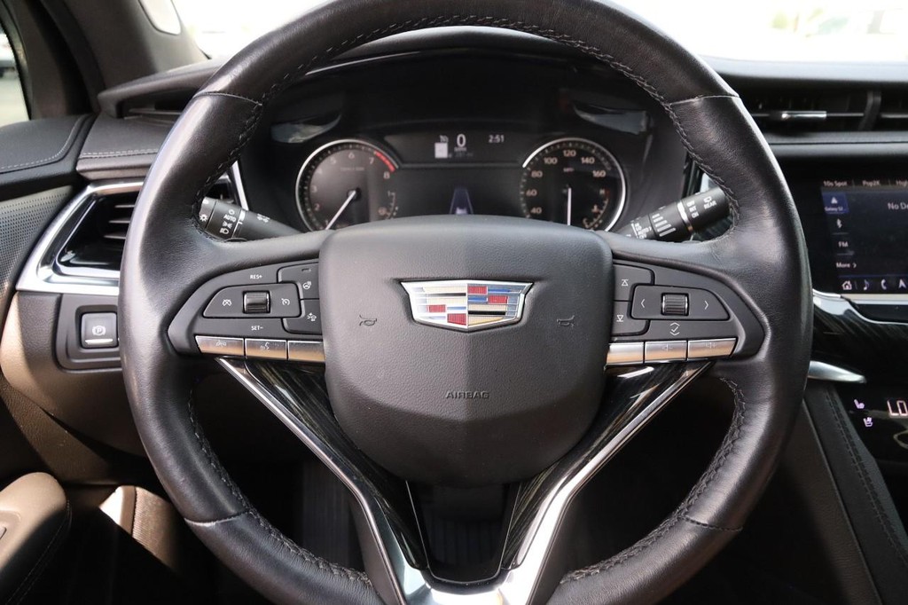 Cadillac XT6 Vehicle Full-screen Gallery Image 13