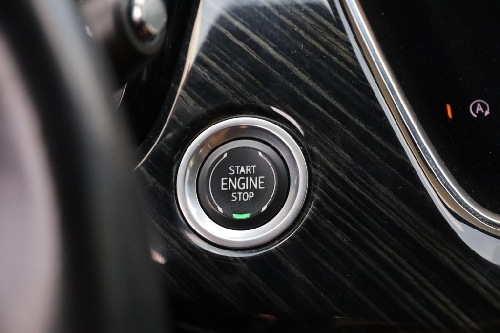 Cadillac XT6 Vehicle Full-screen Gallery Image 17