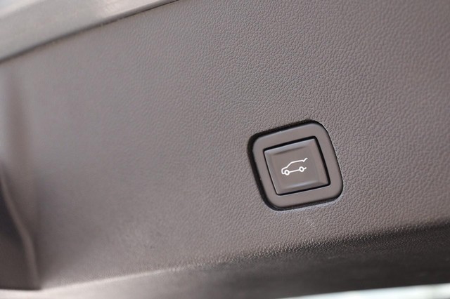 Cadillac XT6 Vehicle Image 08