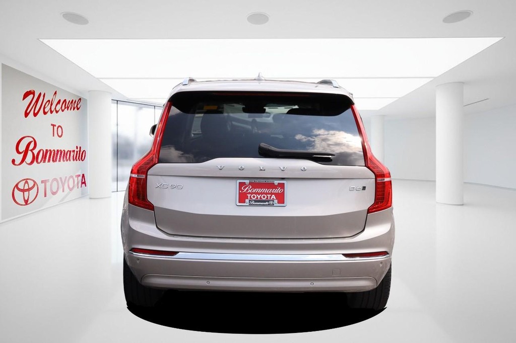Volvo XC90 Vehicle Full-screen Gallery Image 6
