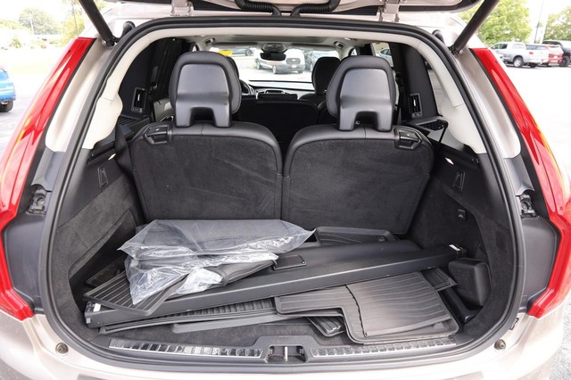 Volvo XC90 Vehicle Image 07