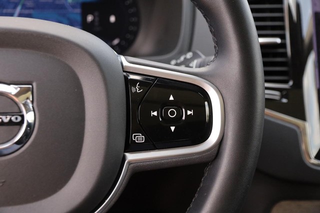 Volvo XC90 Vehicle Image 15