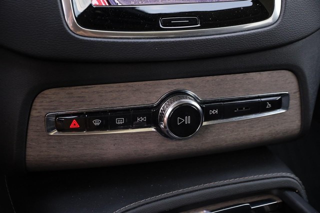 Volvo XC90 Vehicle Image 21