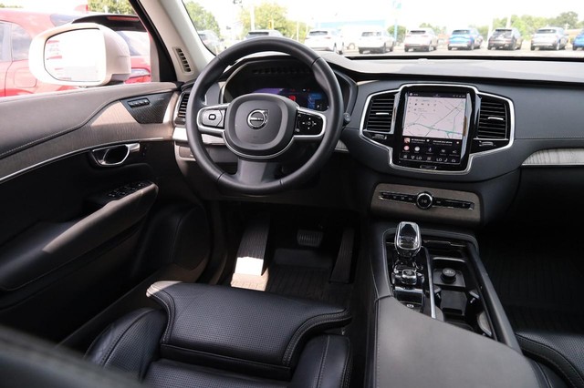 Volvo XC90 Vehicle Image 28